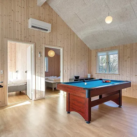 8 Person In Dannemare-by Traum *